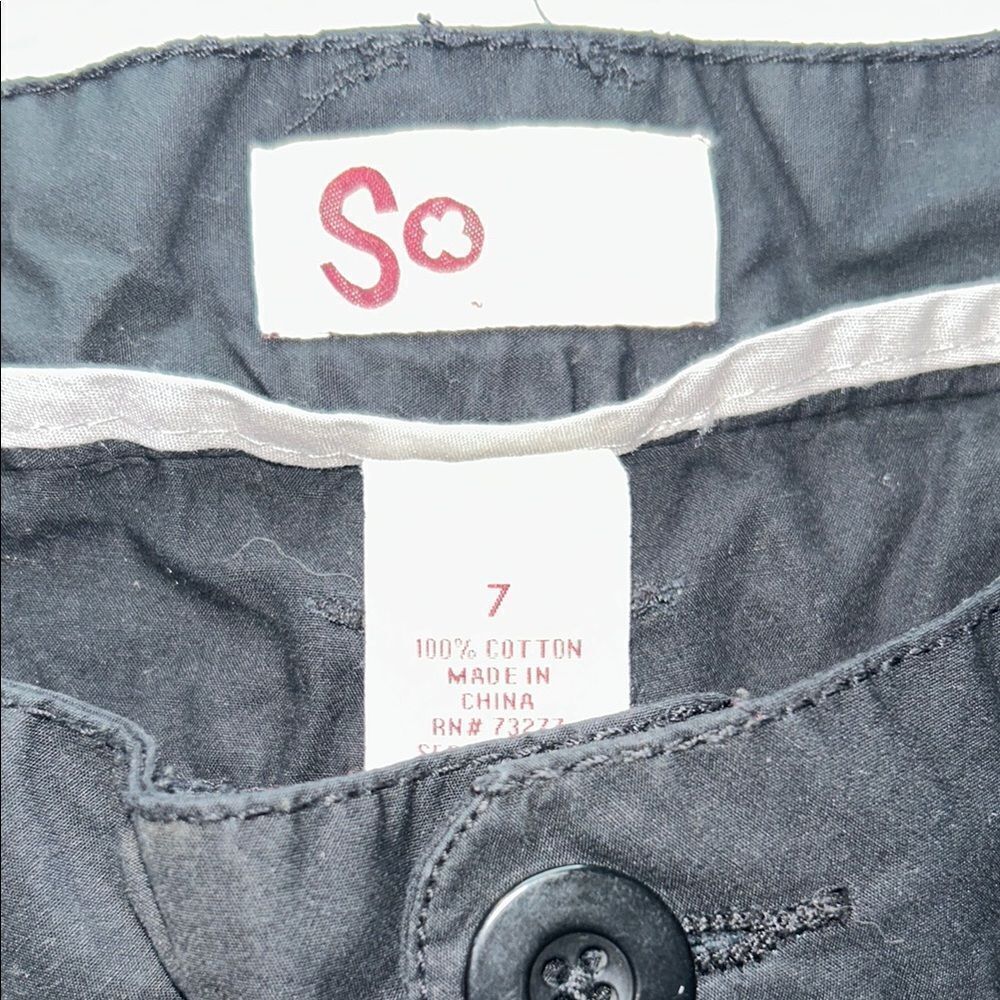 SO Black Cargo Shorts with Comfortable Fit - Picture 2 of 6
